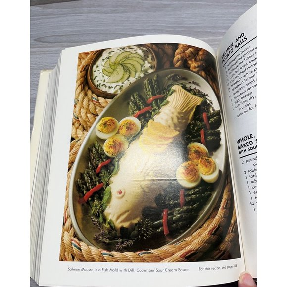 The Fish Lovers Cookbook by Sheryl London Vintage 1980 Over 300 Recipes 1st Ed - Picture 10 of 10